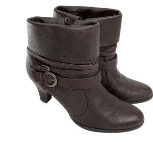 St. Johns Bay Womens 9M Brown Leather Ankle Boots Stacked Heel & Buckle Details